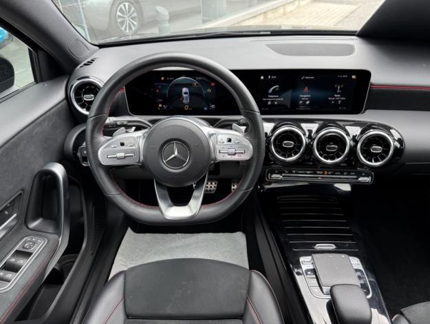 MERCEDES-BENZ A-Klasse A 180 d Launch Edition