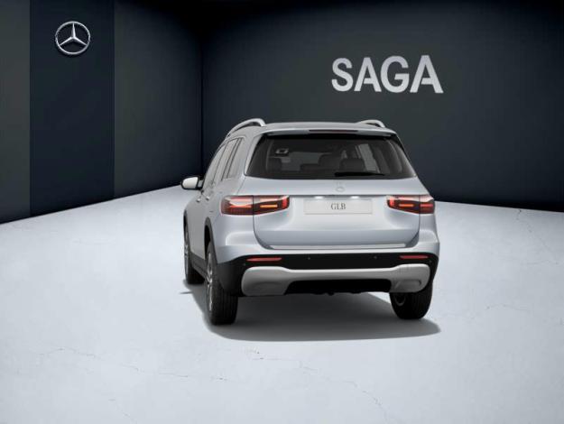 MERCEDES-BENZ GLB 180   Essential Line
