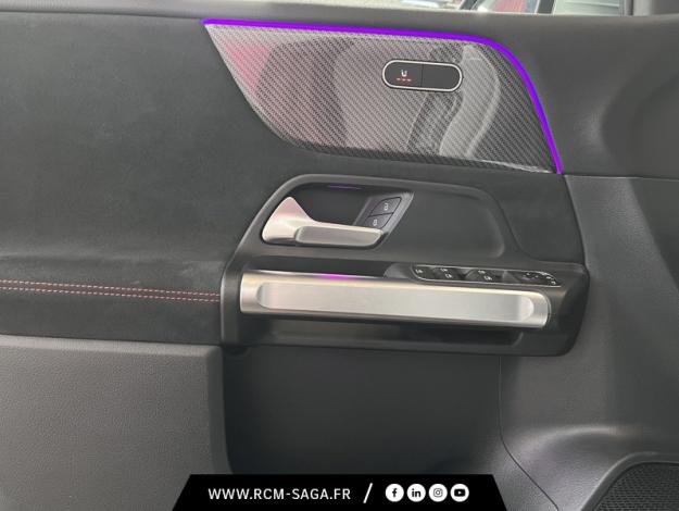MERCEDES-BENZ GLB 200 AMG Line  
