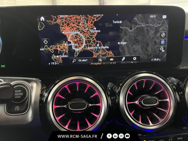 MERCEDES-BENZ GLB 200 AMG Line  
