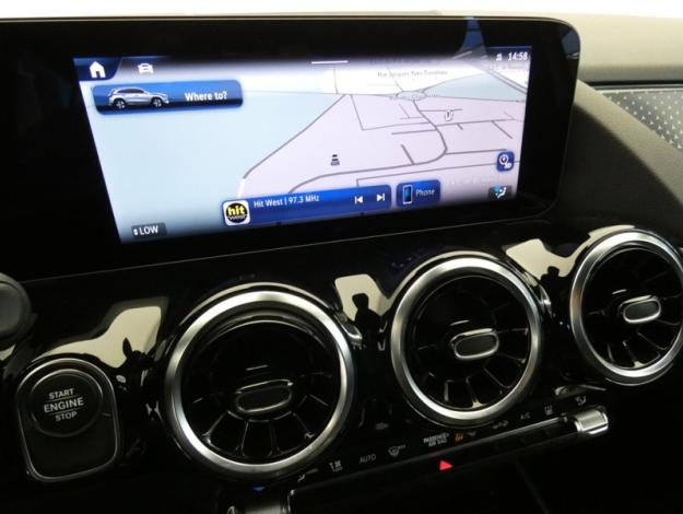 MERCEDES-BENZ GLA 250 e Hybrid EQ Progressive Line  