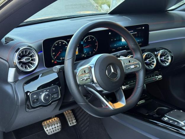 MERCEDES-BENZ CLA 200 d Coupé AMG Pack Night Toit Pano  