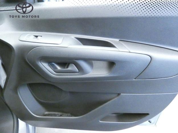 TOYOTA Proace City Medium 1.5L 130 D-4D BVA Start Pack Look 3P  