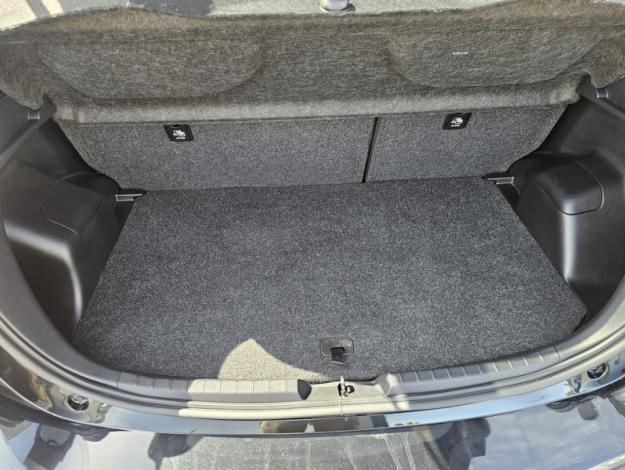 TOYOTA Yaris 110 VVT-i Design Y20 CVT  