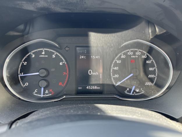 TOYOTA Yaris 110 VVT-i Design Y20  