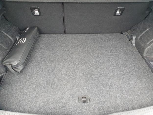 TOYOTA Auris 1.8 HYBRID 136 CVT AUTO TECHNOLINE  