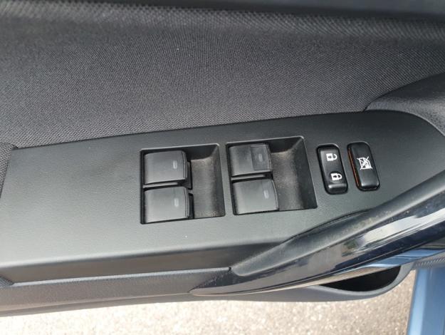 TOYOTA Auris 1.8 HYBRID 136 CVT AUTO TECHNOLINE  