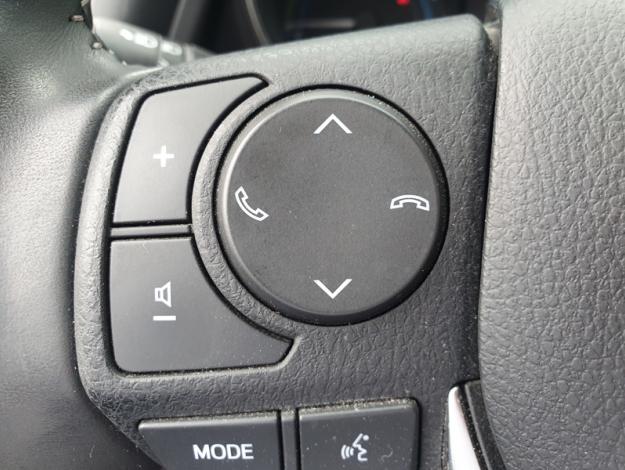 TOYOTA Auris 1.8 HYBRID 136 CVT AUTO TECHNOLINE  