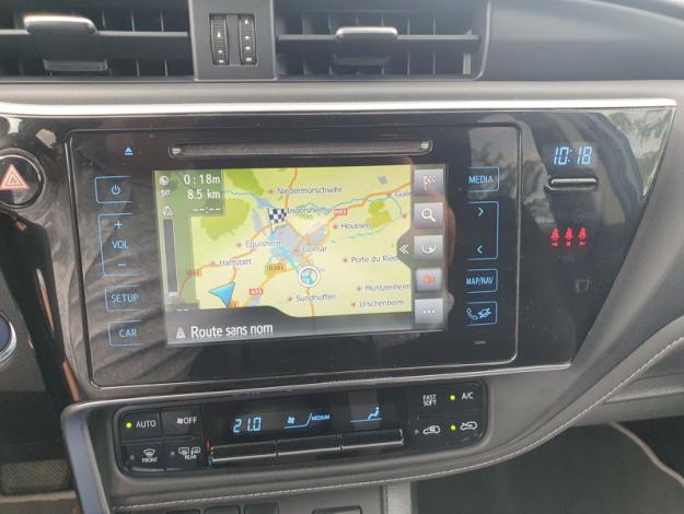 TOYOTA Auris 1.8 HYBRID 136 CVT AUTO TECHNOLINE  