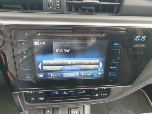 TOYOTA Auris 1.8 HYBRID 136 CVT AUTO TECHNOLINE  