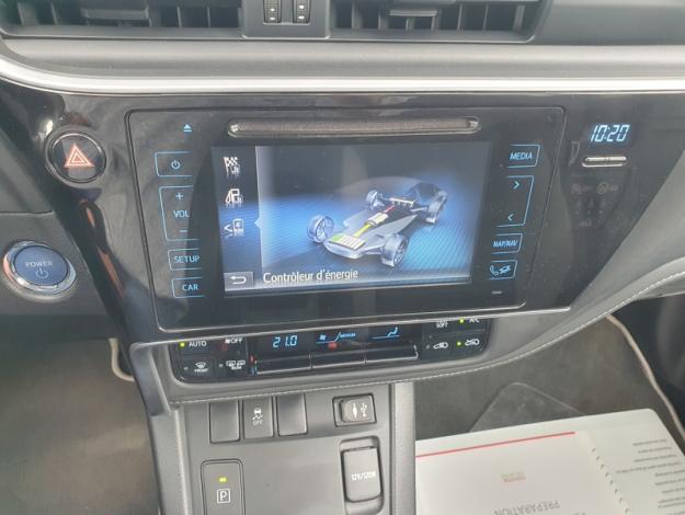 TOYOTA Auris 1.8 HYBRID 136 CVT AUTO TECHNOLINE  