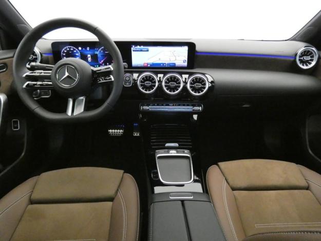 MERCEDES-BENZ Classe A 200 d Berline AMG Line  200 d Berline AMG Line