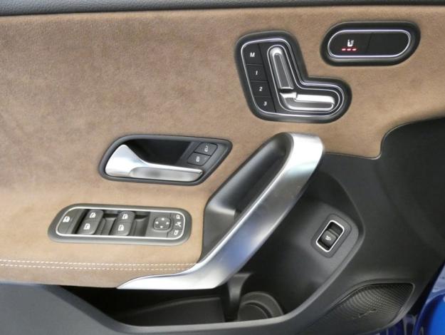 MERCEDES-BENZ Classe A 200 d Berline AMG Line  200 d Berline AMG Line