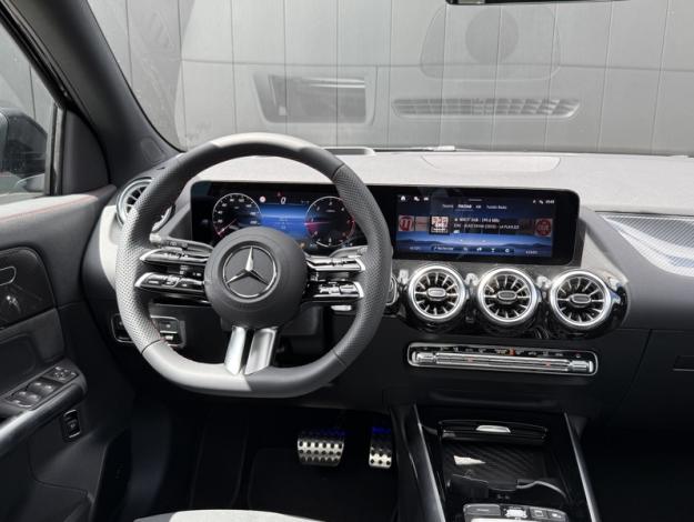 MERCEDES-BENZ GLA GLA 200 d AMG Line  GLA 200 d AMG Line