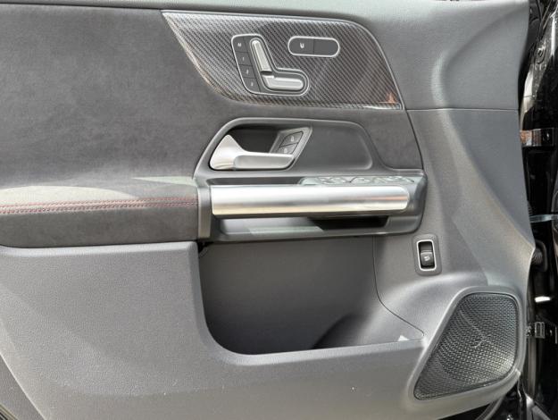 MERCEDES-BENZ GLA GLA 200 d AMG Line  GLA 200 d AMG Line