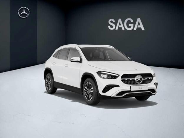 MERCEDES-BENZ GLA 180   Essential Line