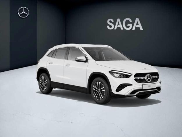 MERCEDES-BENZ GLA 180   Essential Line