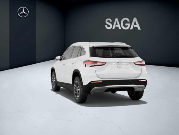 MERCEDES-BENZ GLA 180   Essential Line