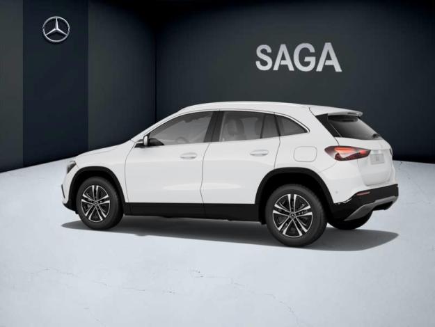 MERCEDES-BENZ GLA 180   Essential Line