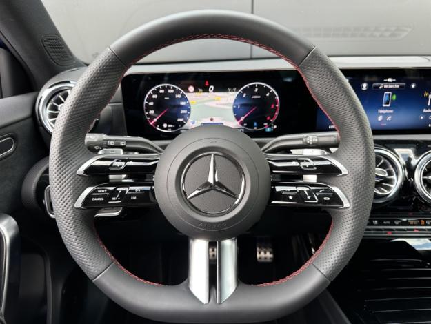 MERCEDES-BENZ Classe A 200 d AMG Line  Classe A 200 d AMG Line