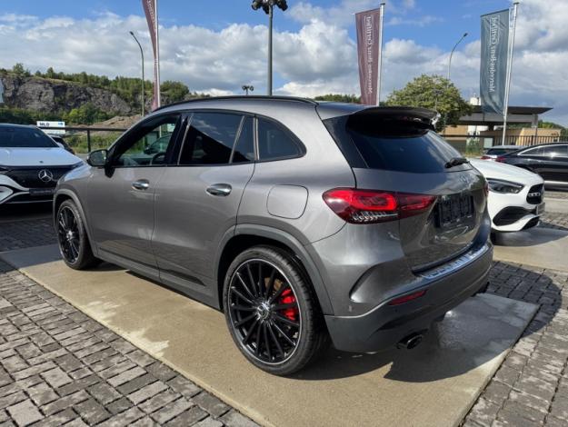 MERCEDES-BENZ GLA-Klasse Mercedes-AMG GLA 35 4MATIC