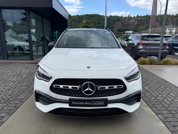 MERCEDES-BENZ GLA 180 AMG LINE  