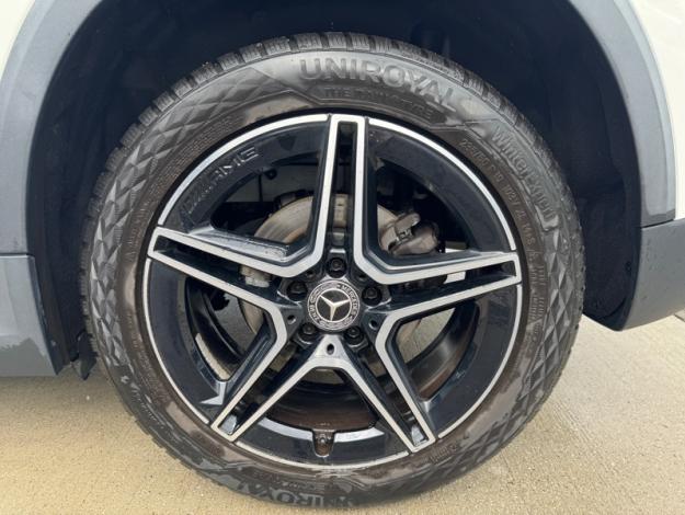 MERCEDES-BENZ GLA 180 AMG LINE  