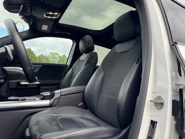 MERCEDES-BENZ GLA 180 AMG LINE  