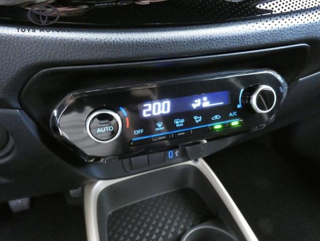 TOYOTA Aygo X 1.0 VVT-i 72 Design Zen Radars  