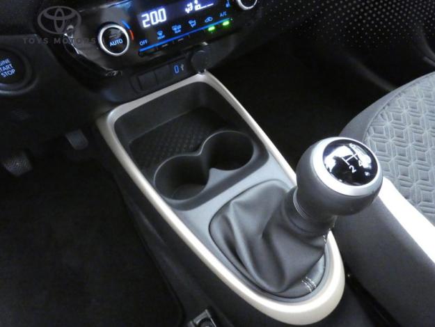TOYOTA Aygo X 1.0 VVT-i 72 Design Zen Radars  
