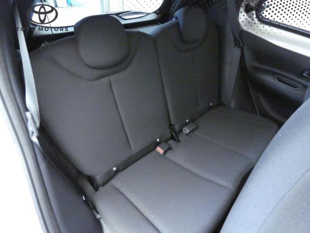 TOYOTA Aygo X 1.0 VVT-i 72 Design Zen Radars  