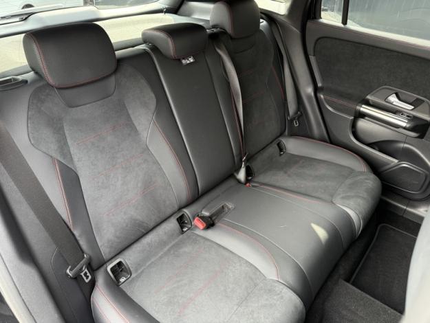 MERCEDES-BENZ GLA 200 d AMG Line  