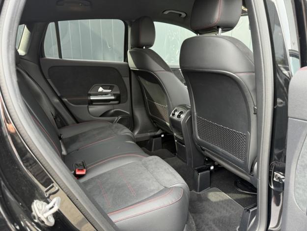 MERCEDES-BENZ GLA 200 d AMG Line  