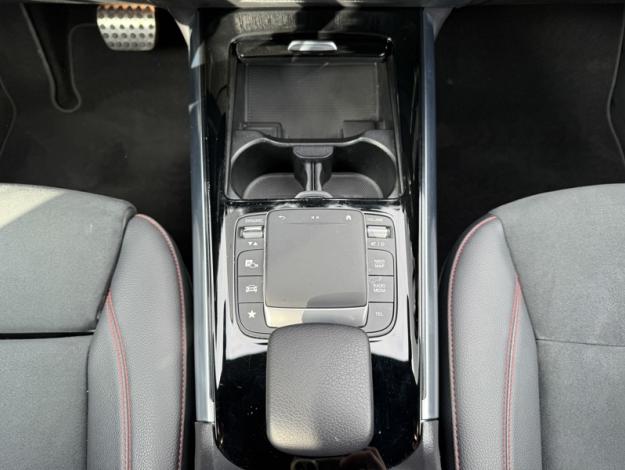 MERCEDES-BENZ GLA 200 d AMG Line  