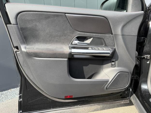 MERCEDES-BENZ GLA 200 d AMG Line  