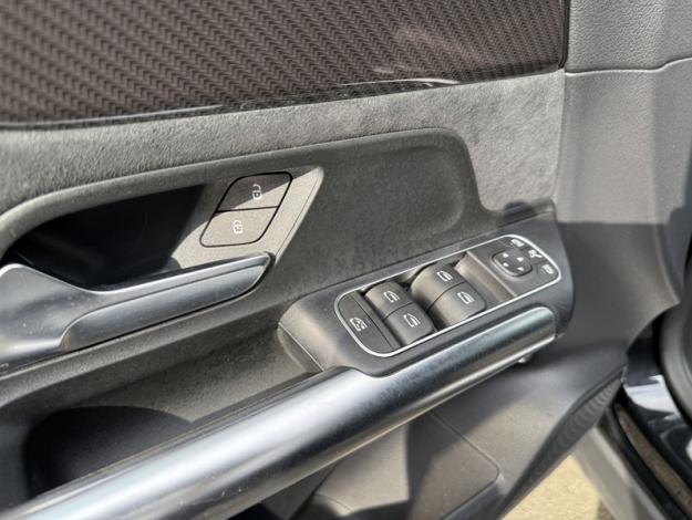 MERCEDES-BENZ GLA 200 d AMG Line  