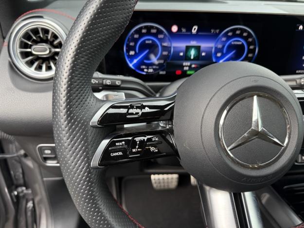 MERCEDES-BENZ EQB 250+ AMG Line  