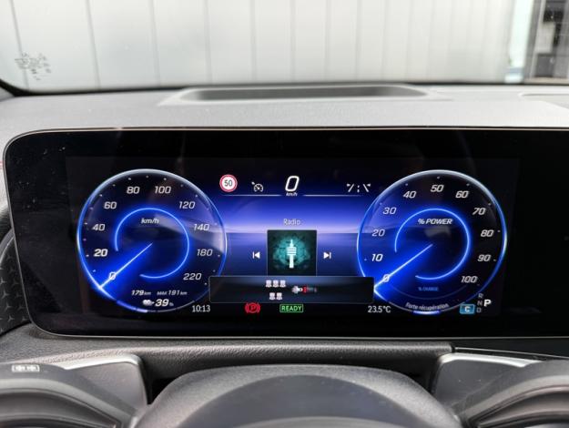 MERCEDES-BENZ EQB 250+ AMG Line  