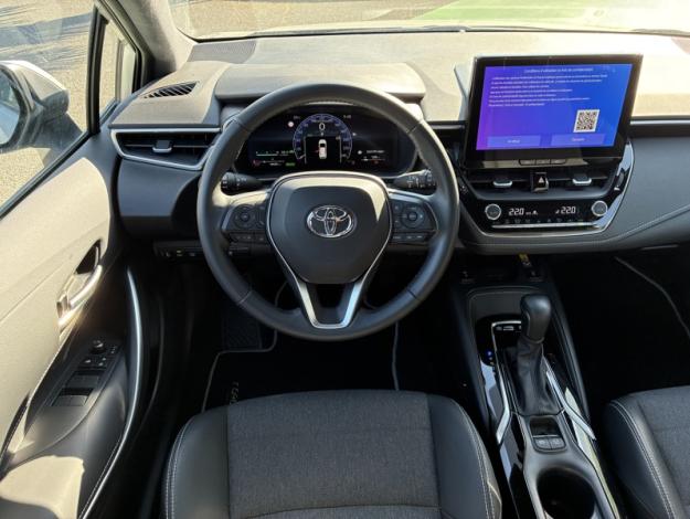 TOYOTA Corolla Touring Sports Hybride 1.8L 140h Design  