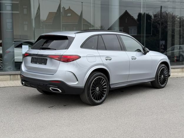 MERCEDES-BENZ GLC 300 e 4M AMG Night Pano Burmester  
