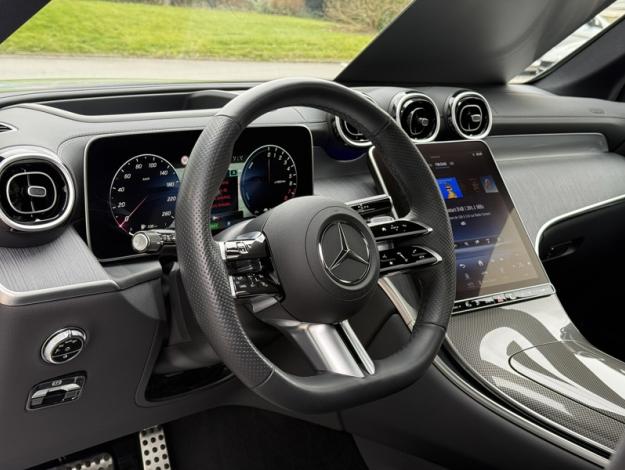 MERCEDES-BENZ GLC 300 e 4M AMG Night Pano Burmester  