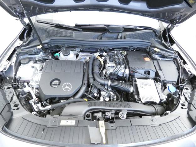 MERCEDES-BENZ GLA 250 e Hybrid EQ Progressive Line  
