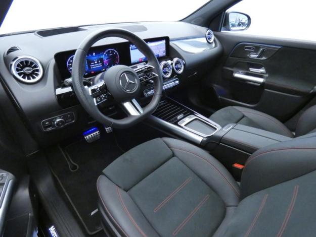 MERCEDES-BENZ GLA 200 d AMG Line  