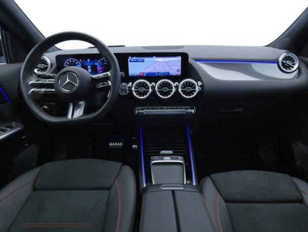 MERCEDES-BENZ GLA 200 d AMG Line  