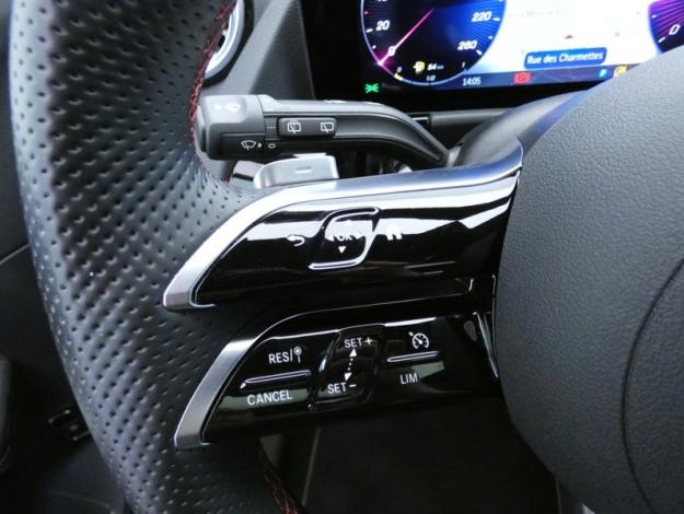 MERCEDES-BENZ GLA 200 d AMG Line  
