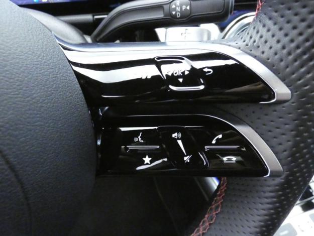 MERCEDES-BENZ GLA 200 d AMG Line  