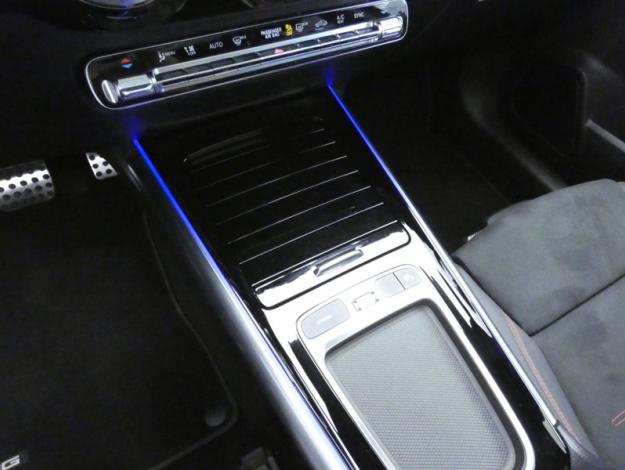 MERCEDES-BENZ GLA 200 d AMG Line  