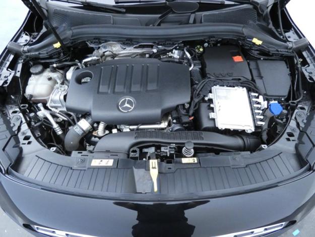 MERCEDES-BENZ GLA 200 d AMG Line  