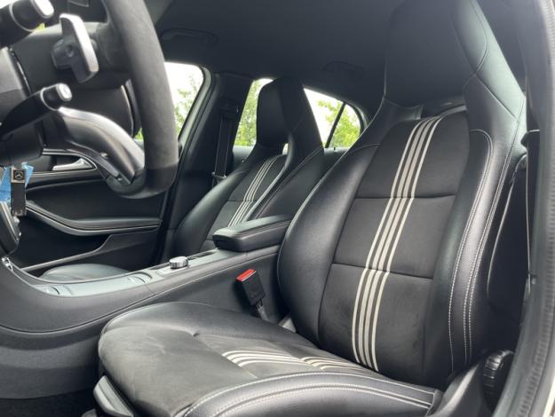 MERCEDES-BENZ GLA 200 d WhiteArt Edition  Classe GLA/ X156 GLA 200 d WhiteArt Edition