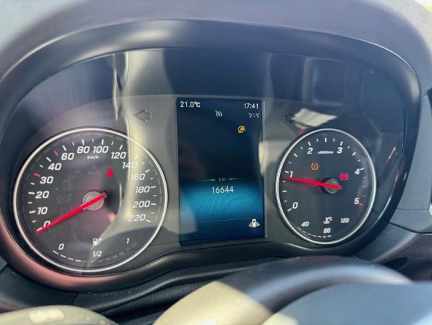 MERCEDES-BENZ T-Class T 180 d PROGRESSIVE  